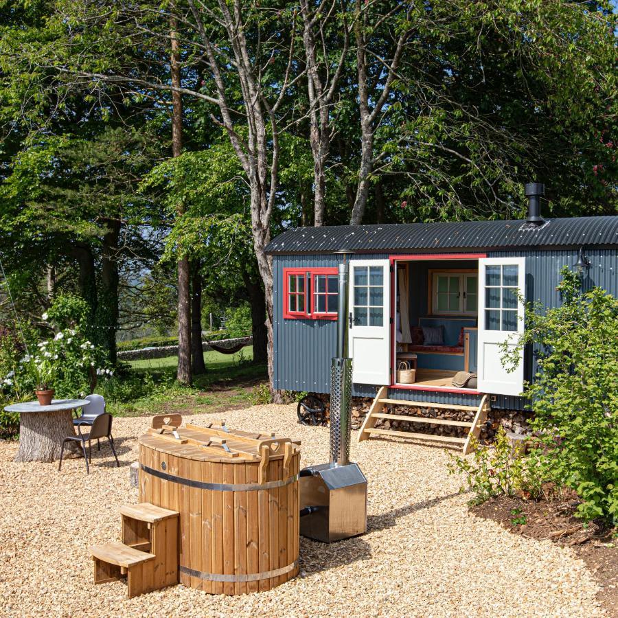 Hill House B & B & Luxury Shepherds Huts Castle Combe Exterior foto